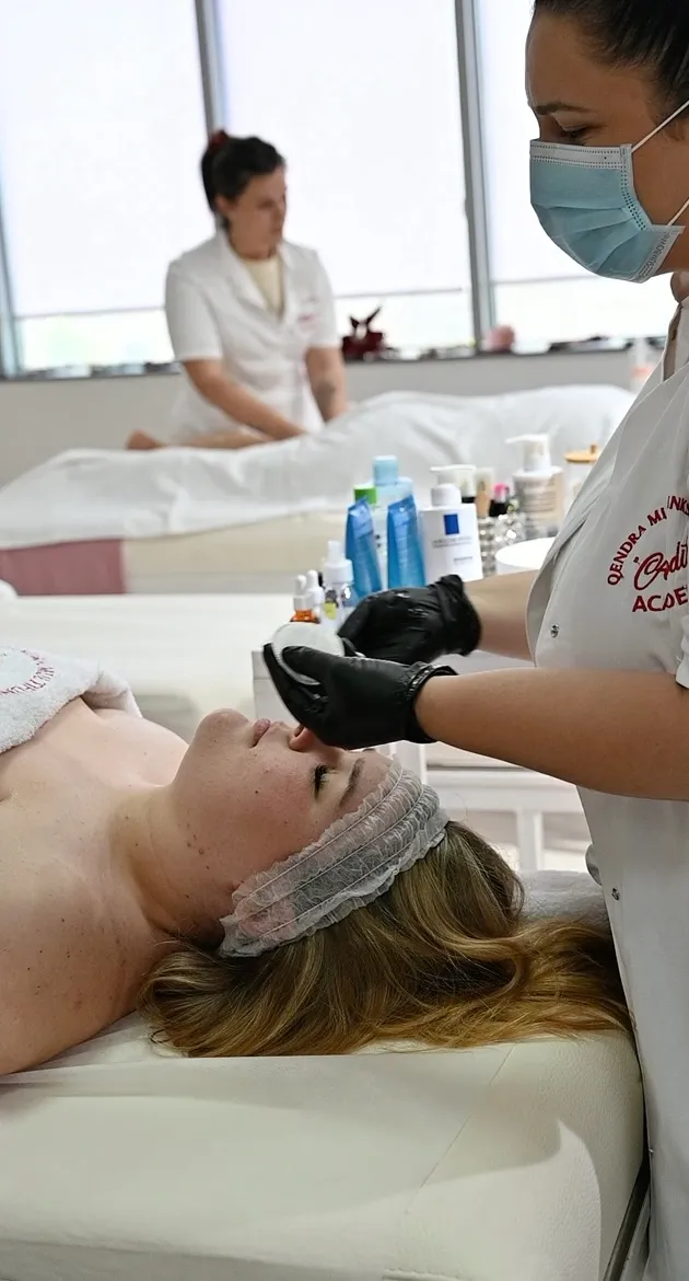 Kurs Estetike (300 ore)