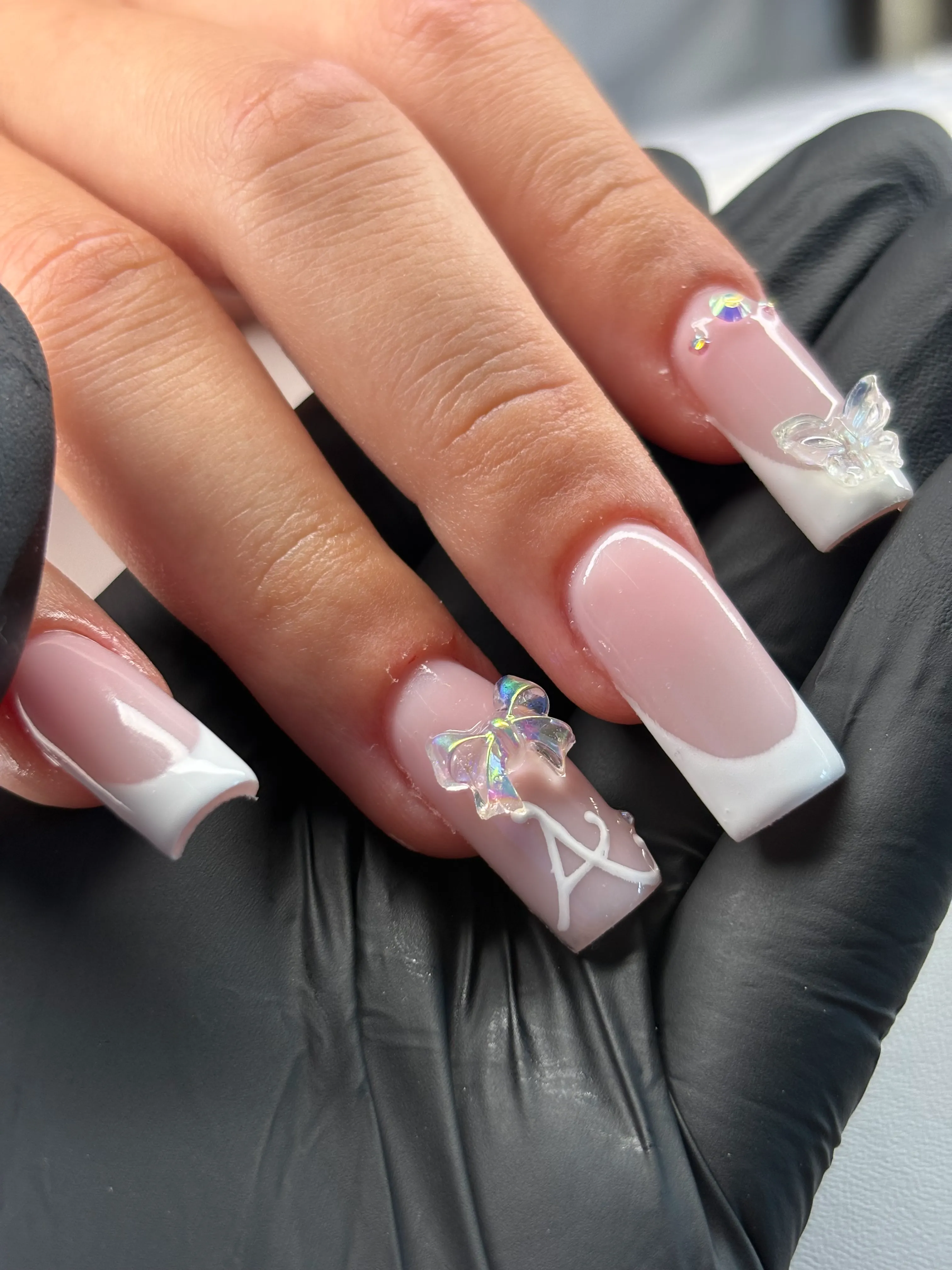 Manikyr–Pedikyr & Nail Art (1500 ore)
